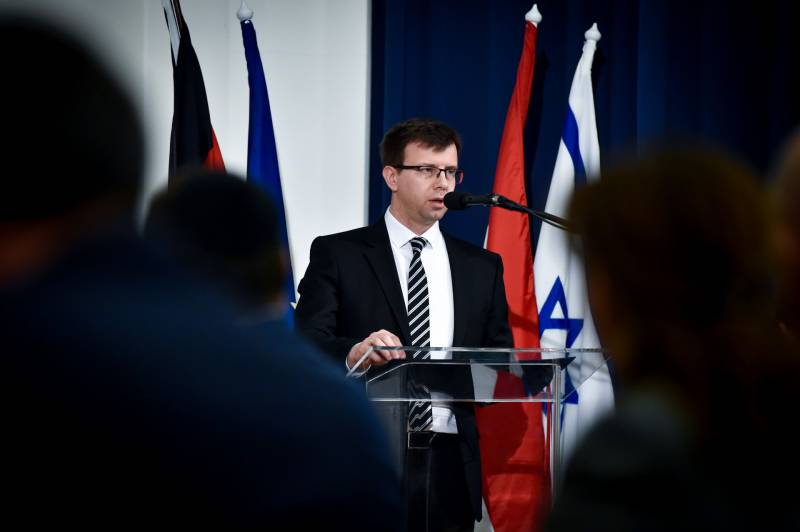 4096-2726-max (4).jpg